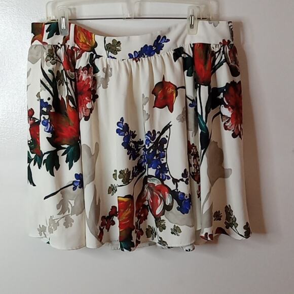 Express women's size 16 Pleated Floral and flowy skirt. PLUS - Picture 1 of 9